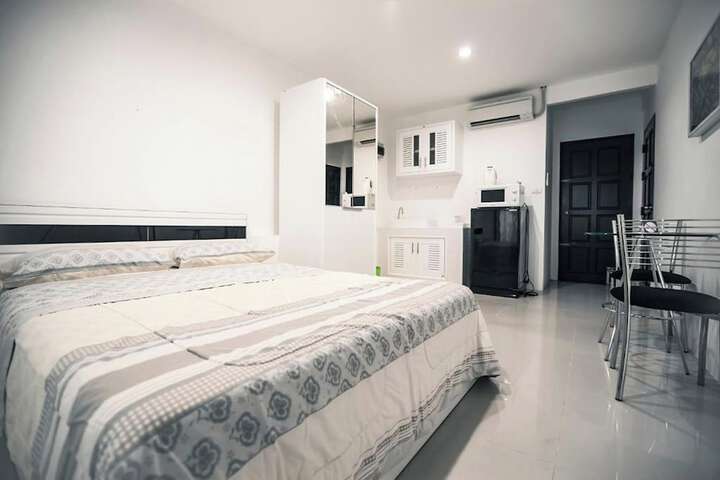 Room 34 of 59