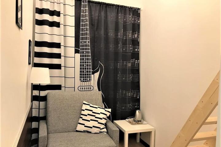 Room 22 of 33