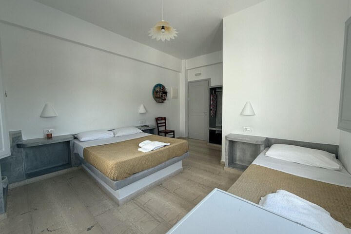 Room 21 of 74