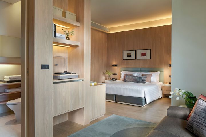 Room 19 of 91