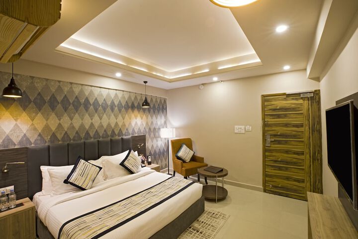Room 9 of 52