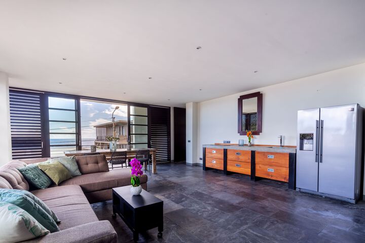 Suite 20 of 24