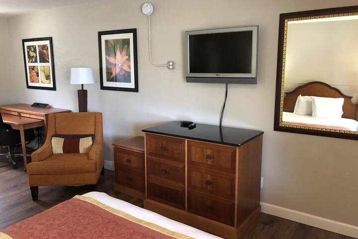 Room 11 of 29