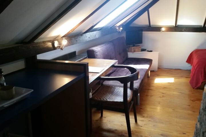 Room 28 of 31