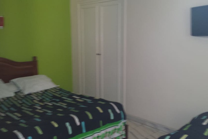 Room 4 of 63