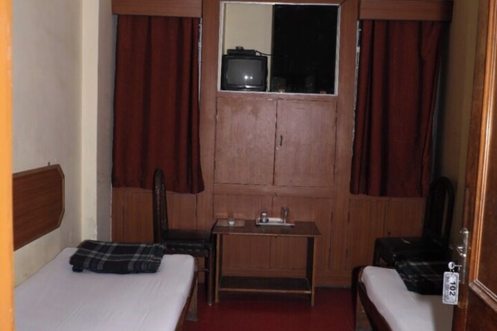Room 5 of 7