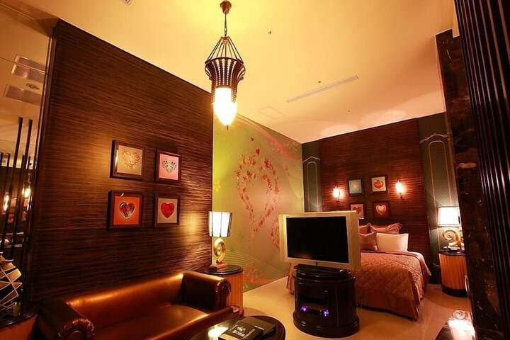 Room 20 of 68