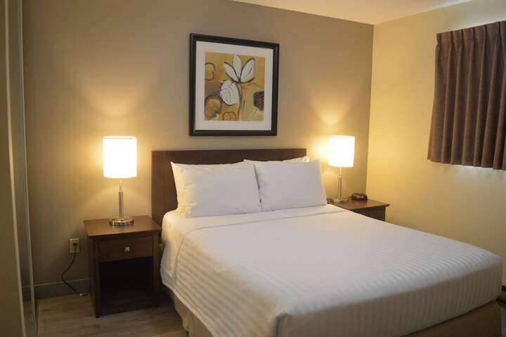 Room 25 of 82