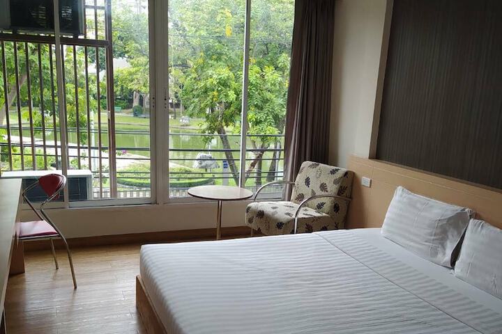 Room 20 of 42