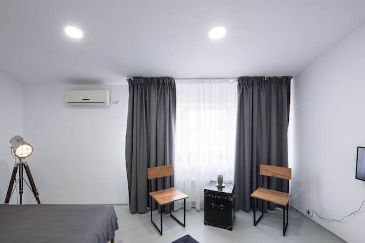 Room 5 of 60