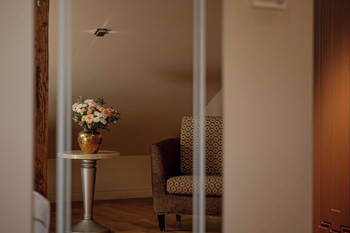 Room 43 of 85