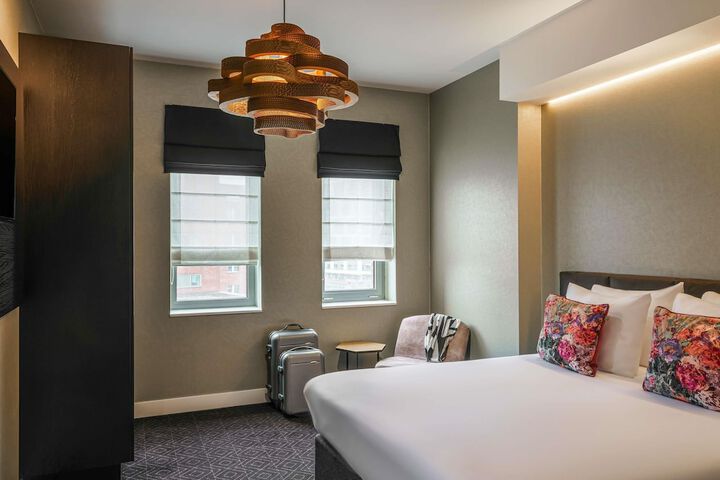 Room 18 of 47