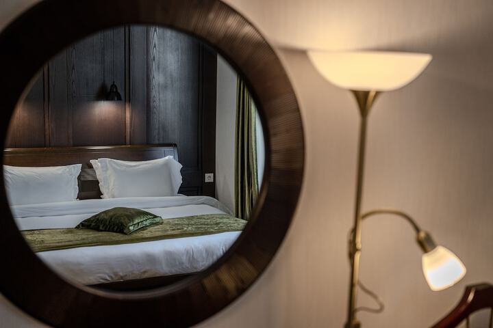 Room 45 of 116