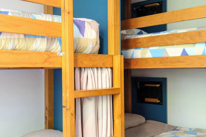 Room 6 of 34