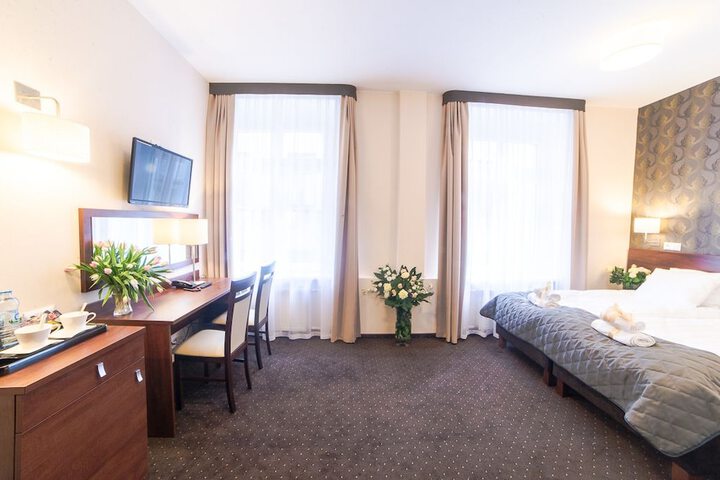 Room 6 of 35