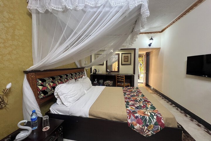 Room 10 of 36