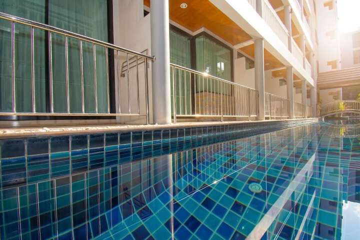 Pool Hotel
