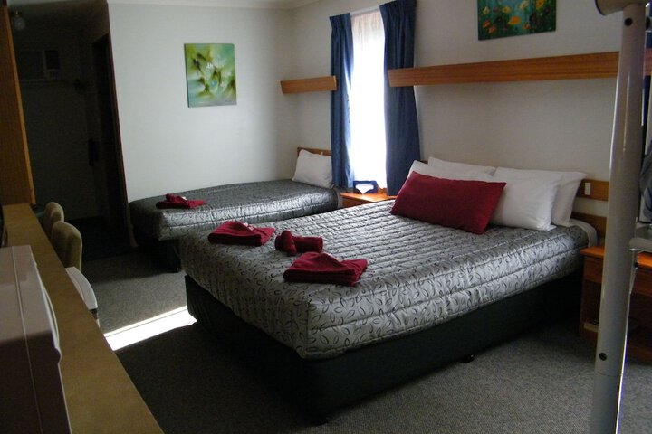 Room 4 of 41