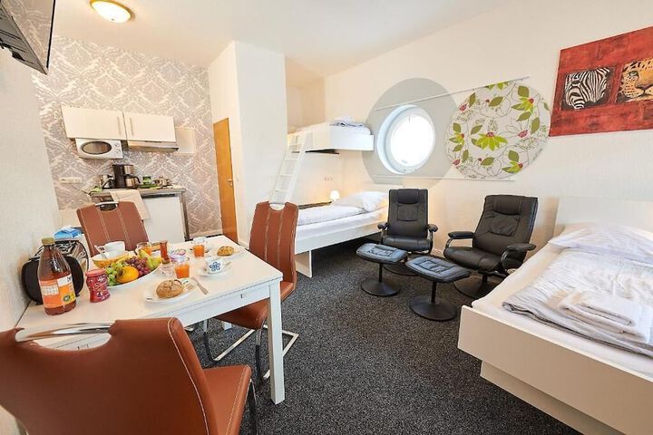 Room 4 of 19