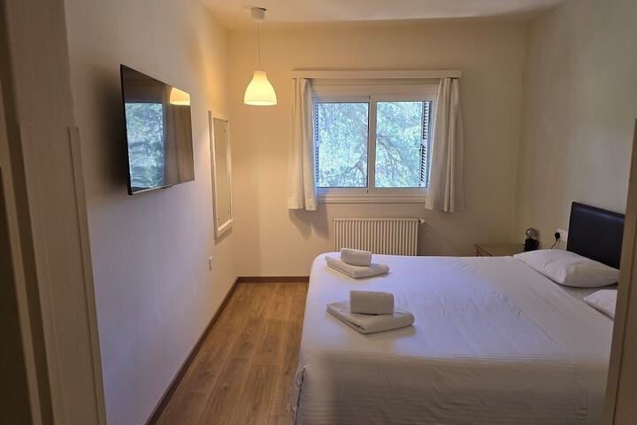 Room 17 of 43