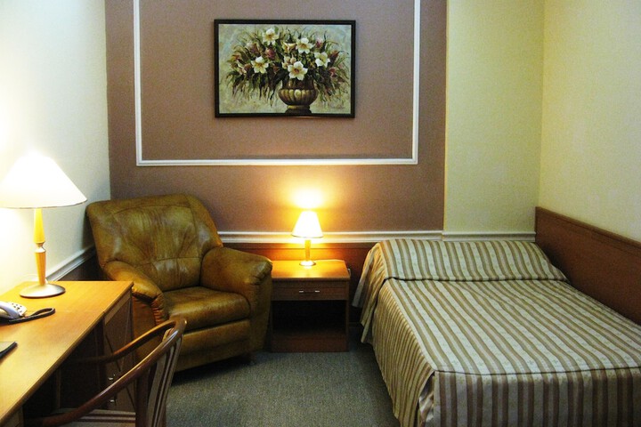 Room 15 of 29