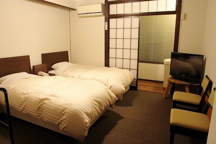 Room 22 of 59
