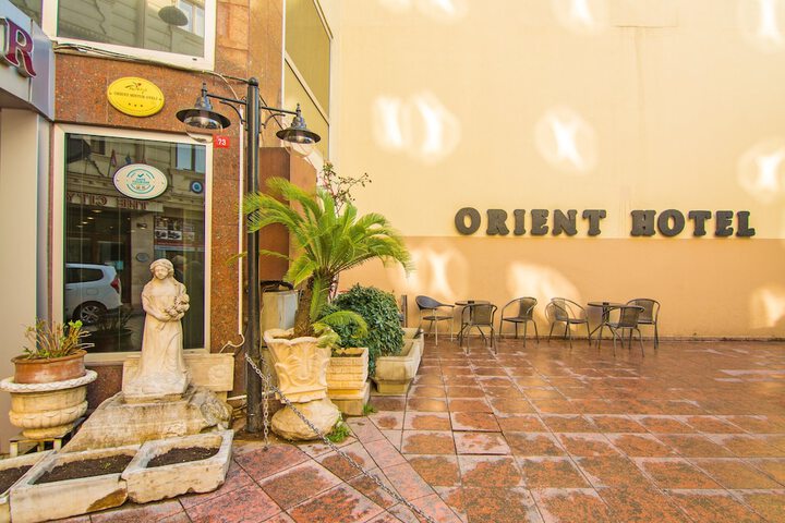 Hotel Exterior 62 of 65