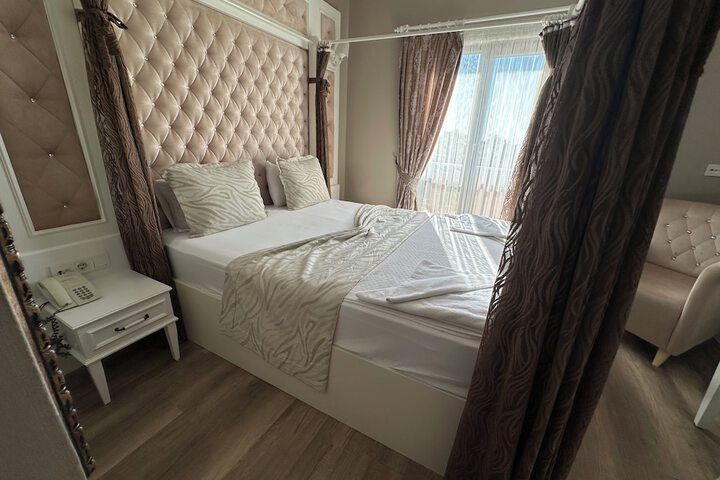 Room 15 of 131