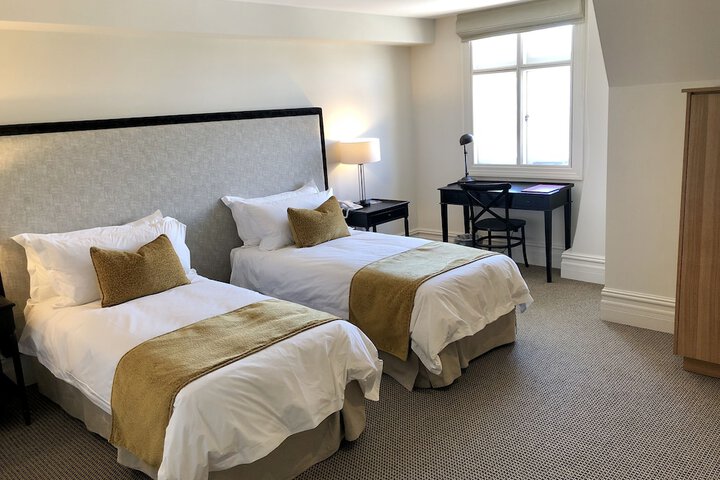 Room 5 of 42