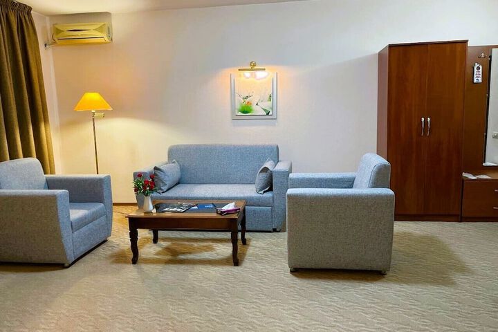 Room 46 of 106