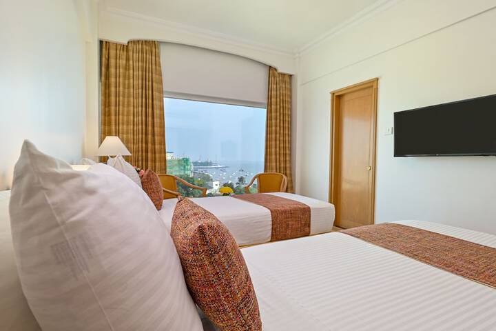 Room 42 of 110