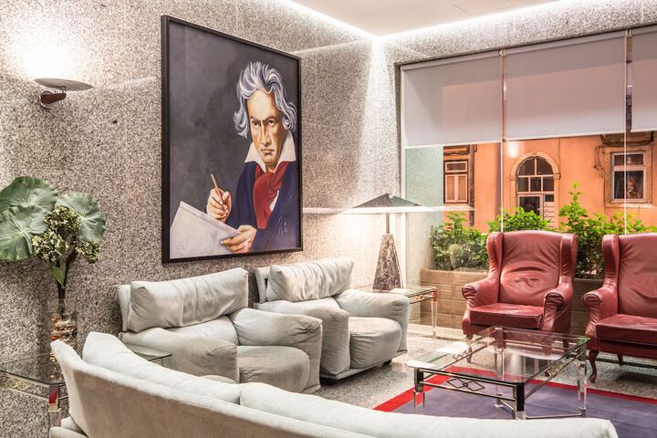 Entrance & Lobby