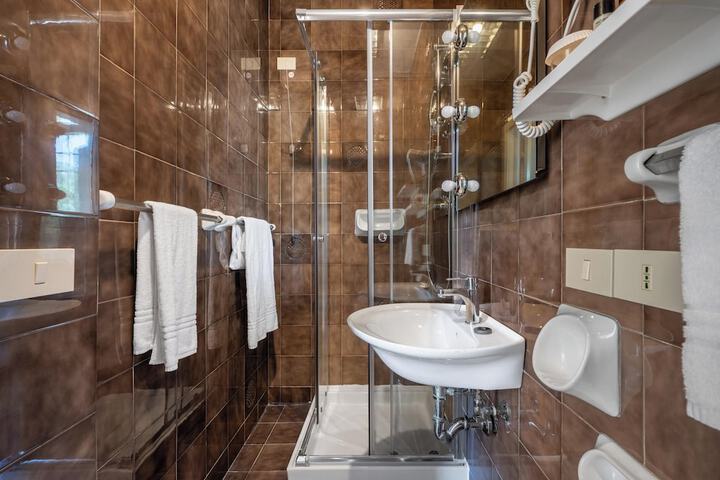 Clean Restrooms