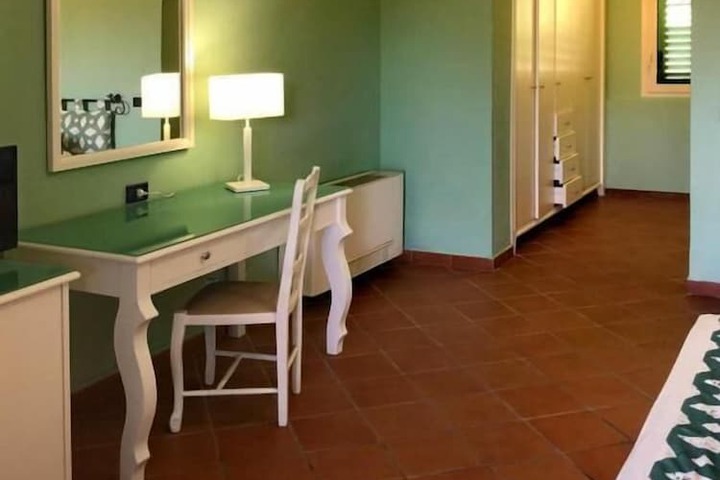 Room 5 of 21