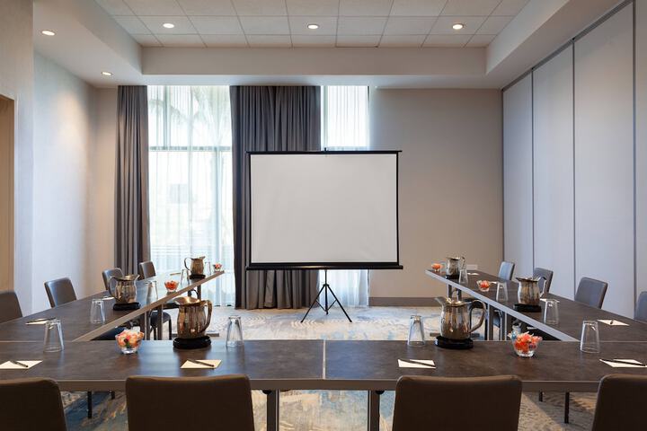 Meeting facility