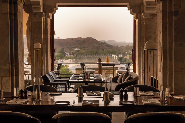 Dining 96 of 194