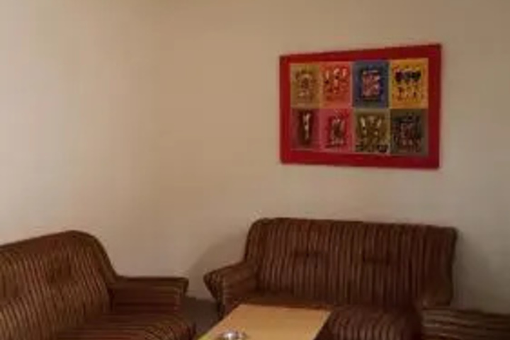 Room 6 of 11