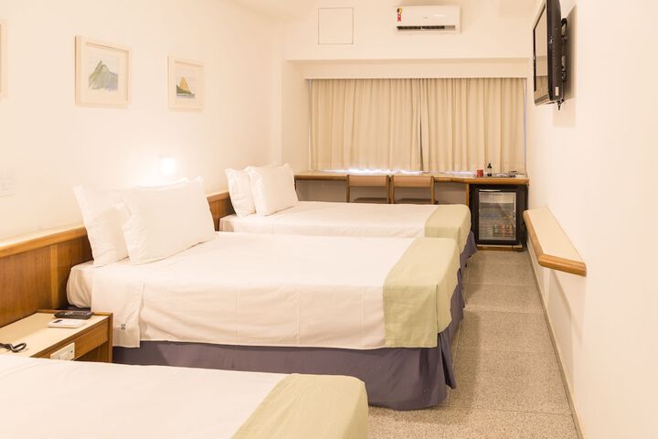 Room 28 of 109