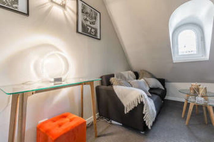 Room 154 of 170