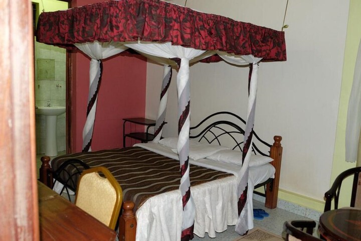 Room 15 of 31