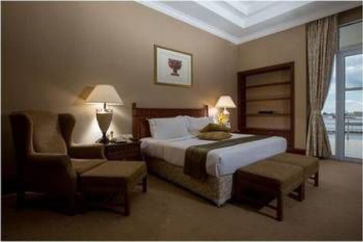 Room 12 of 39