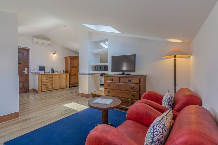 Room 40 of 133