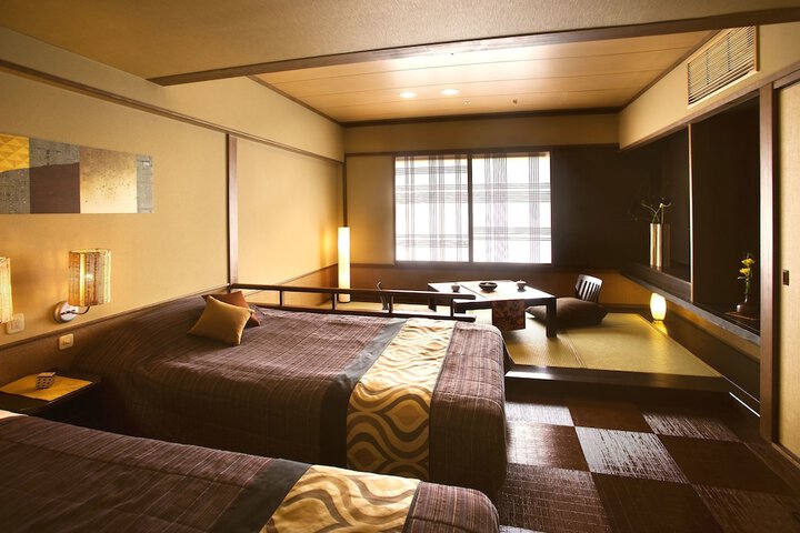 Room 15 of 125