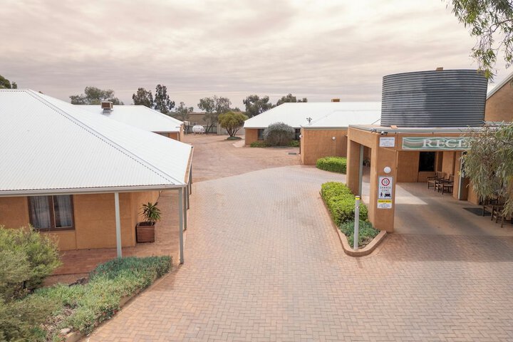 Hotel Entry
