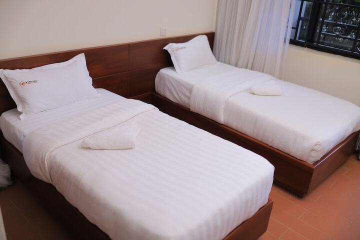 Room 12 of 20