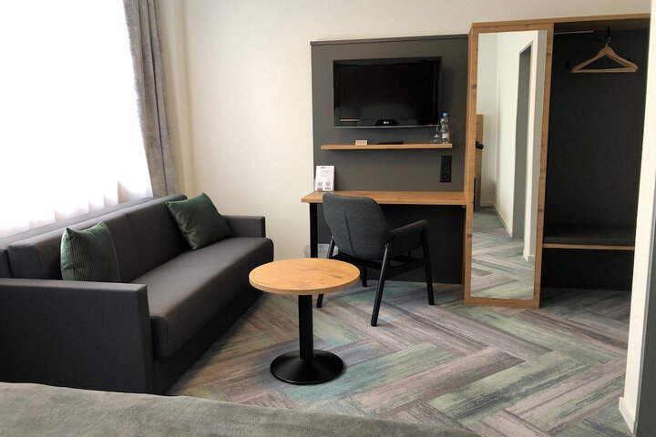 Room 17 of 54