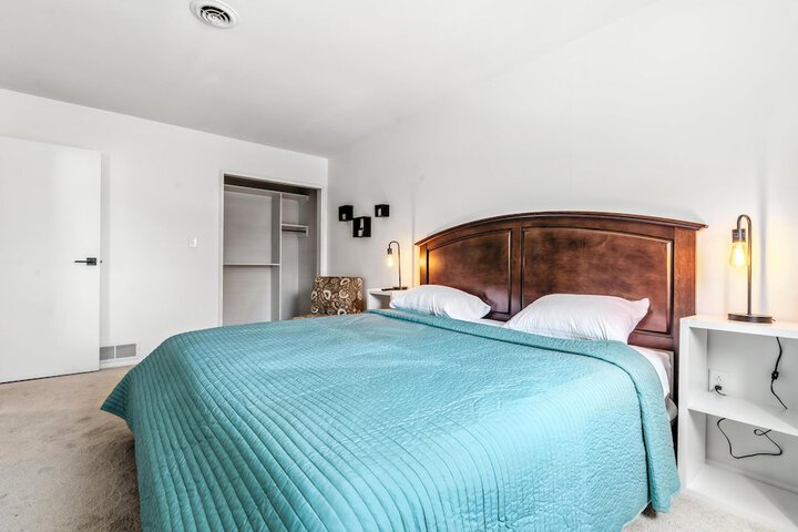 Room 20 of 32