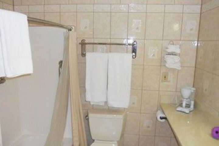 Room 8 of 47