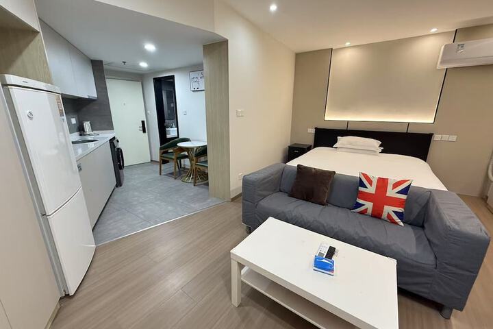 Room 3 of 63