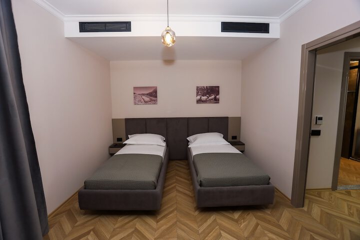 Room 20 of 45